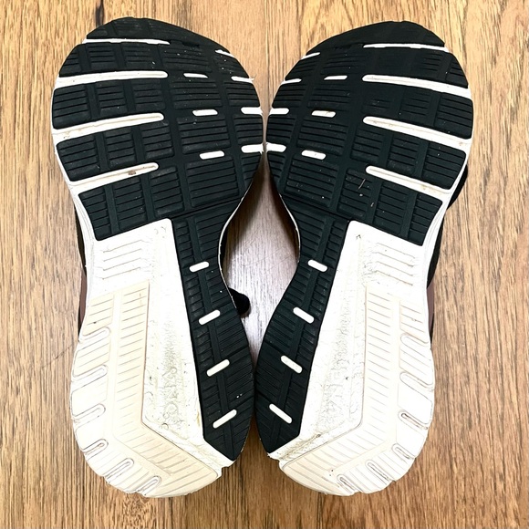 BROOKS Cushion Neutral Signal 3 athletic shoes black - Picture 7 of 10